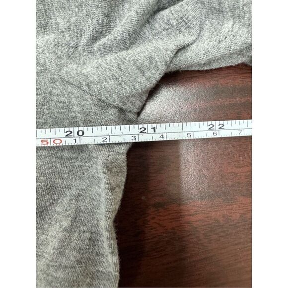 Hue Grey V-Neck 3/4 Sleeve Top Size Large - Picture 4 of 4